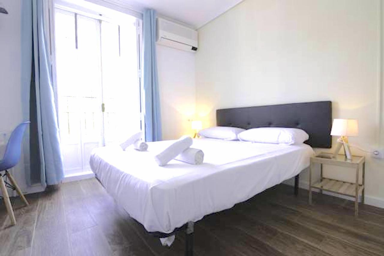 El Magnanimo Rooms & Breakfast Valencia Bagian luar foto