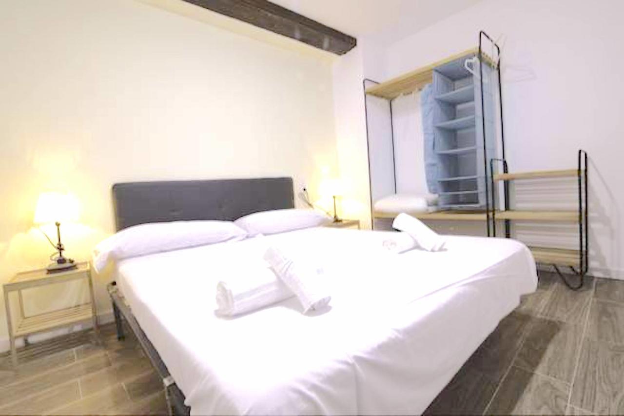 El Magnanimo Rooms & Breakfast Valencia Bagian luar foto